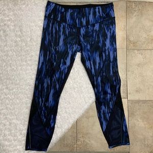 Lululemon 7/8 Leggings with mesh